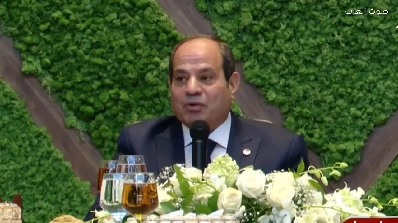 الرئيس السيسي يؤكد على أهمية ممارسة الرياضة مع طلاب الأكاديمية العسكرية