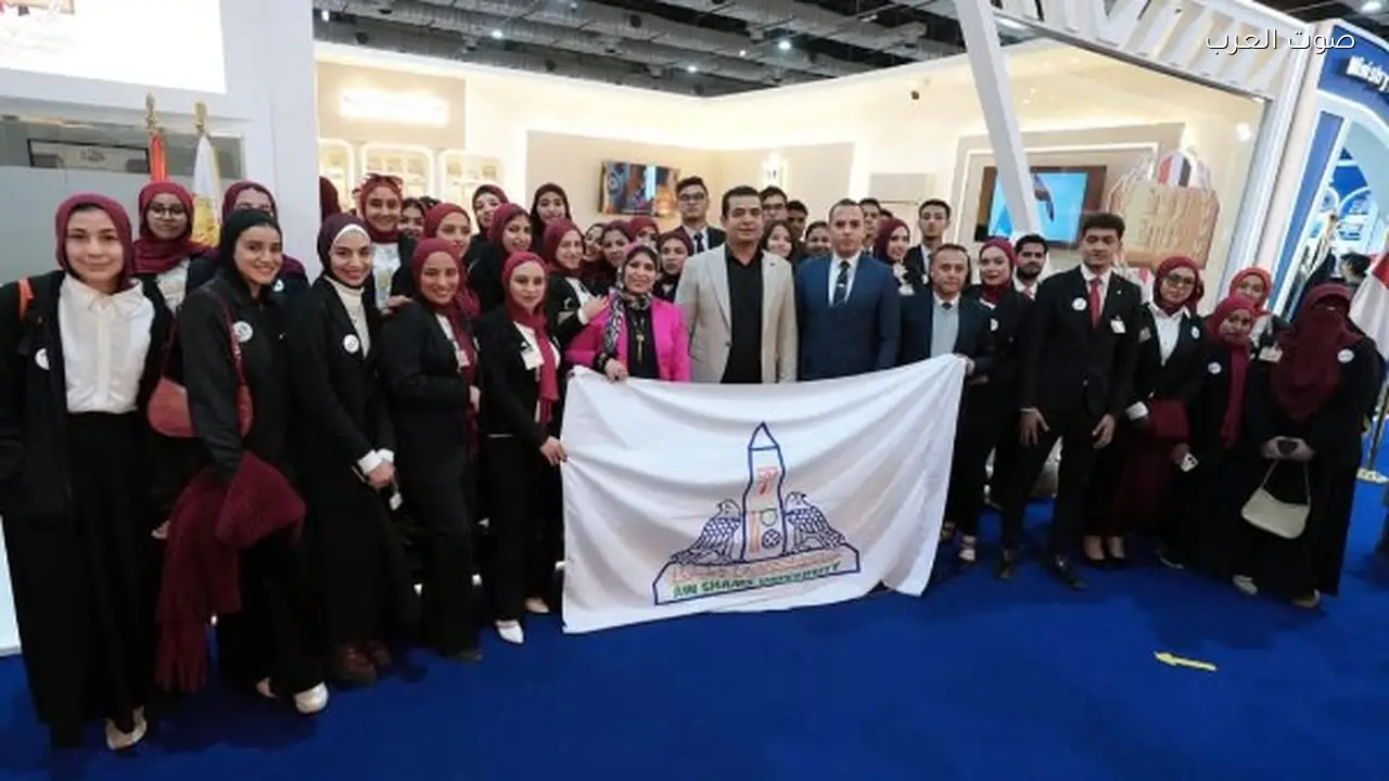 طلاب الجامعات يزورون معرض القاهرة للكتاب لتعزيز الوعي الوطني