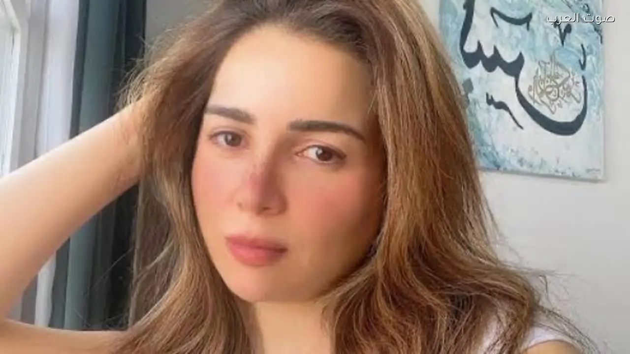 مي عز الدين تشيد بجمال ليلى علوي في ظهورها الأخير