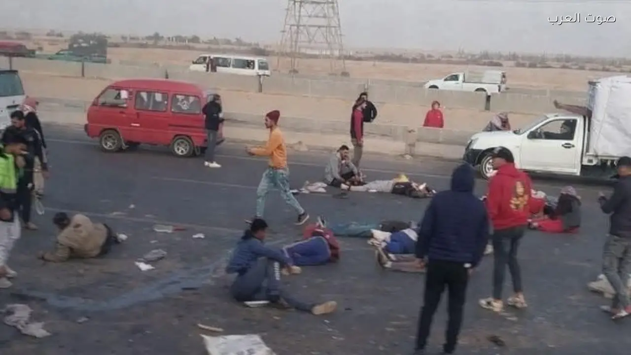 23 مصابًا في انقلاب ربع نقل بالعاشر من رمضان وفتح تحقيق فوري