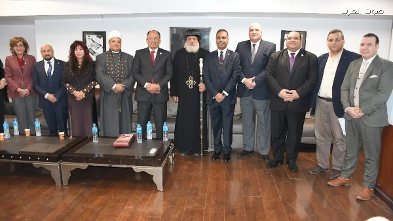 أسقف حلوان والمعصرة يناقش رسالة ماجستير عن الذكاء الاصطناعي في الفنادق