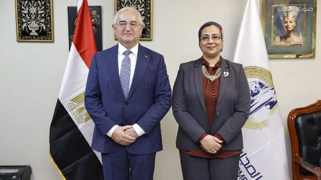 أمل عمار تبحث تعزيز التعاون مع سفير أذربيجان لتمكين المرأة