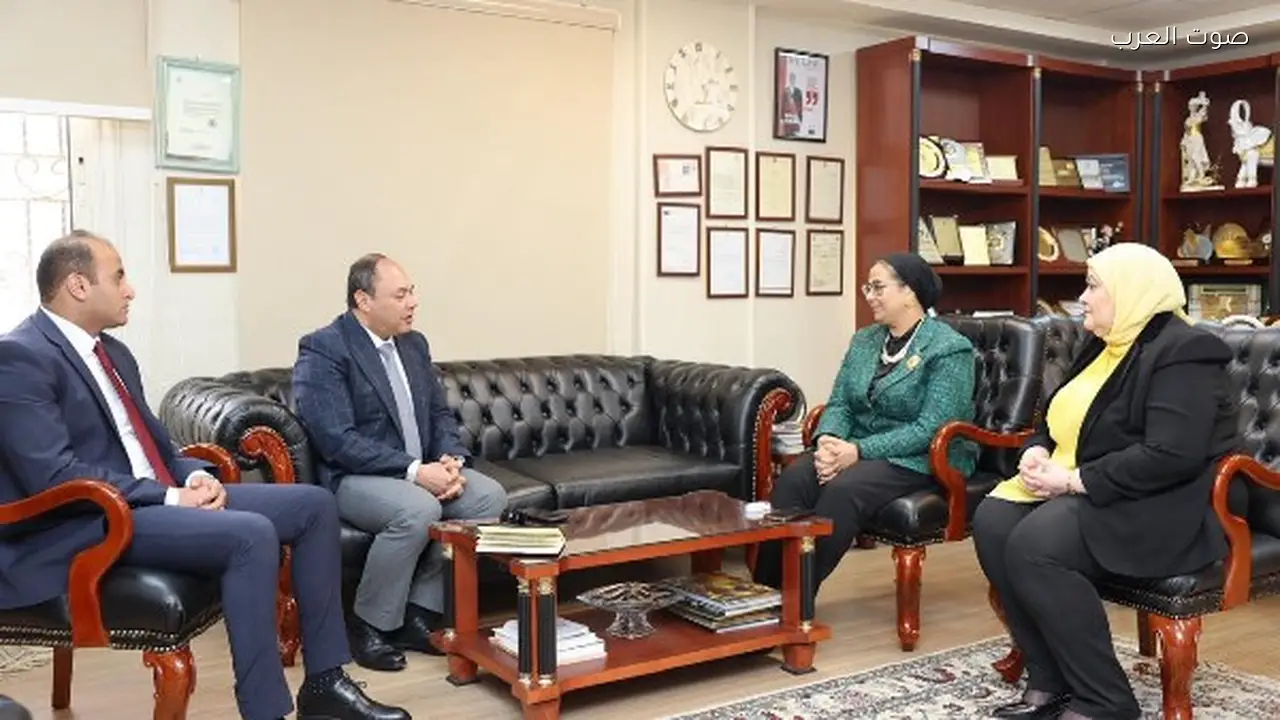أمل عمار تبحث مع رئيس تنمية الصعيد دعم خدمات المرأة