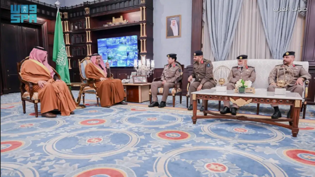 أمير الباحة يستعرض تقرير جهود وخطط الدفاع المدني في المنطقة