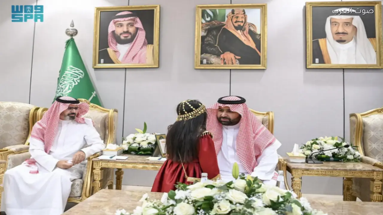 أمير منطقة جازان ونائبه يشاركان الأيتام إفطار رمضان