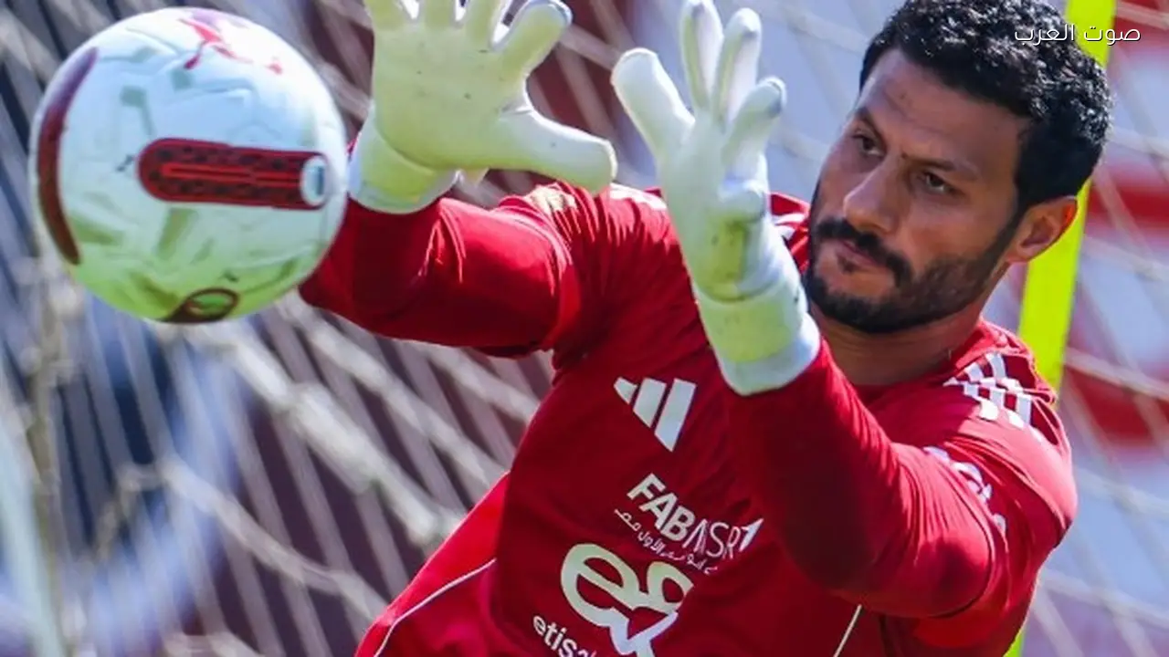 أمير هشام يوضح أرقام محمد الشناوي في الدوري مع الأهلي