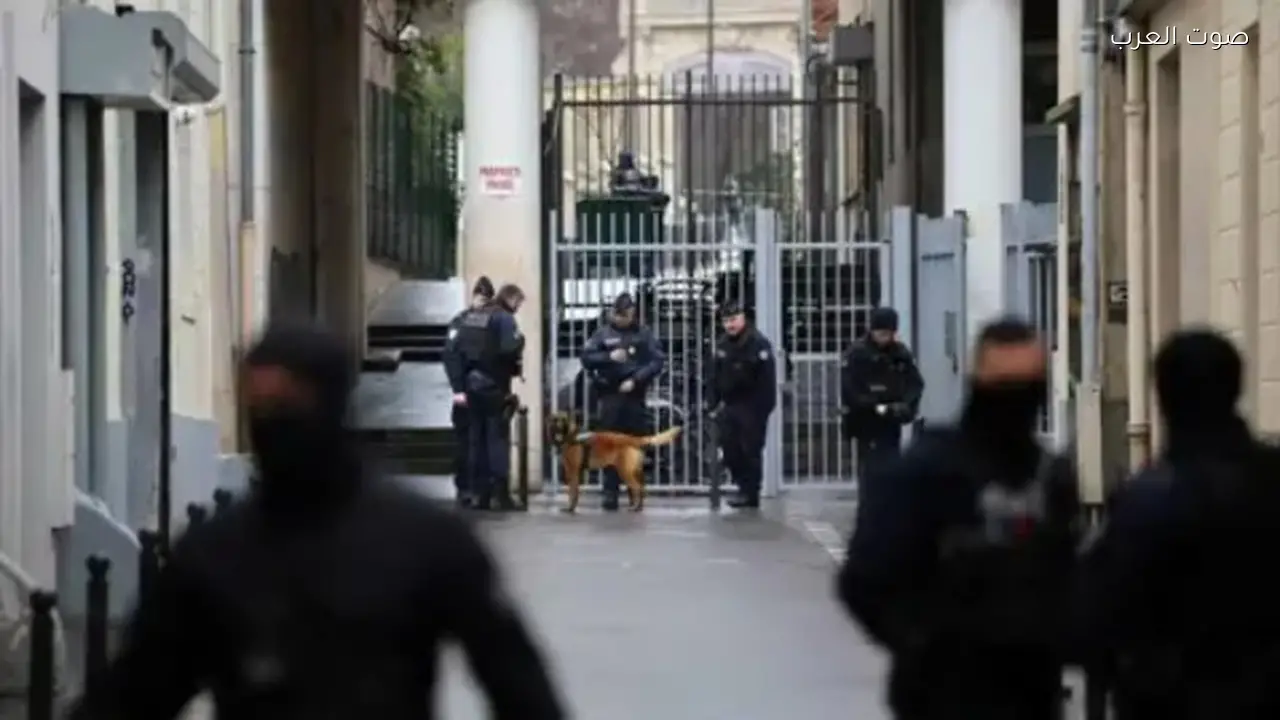 إخلاء مقر حزب فرنسا الأبية بسبب تهديد بقنبلة