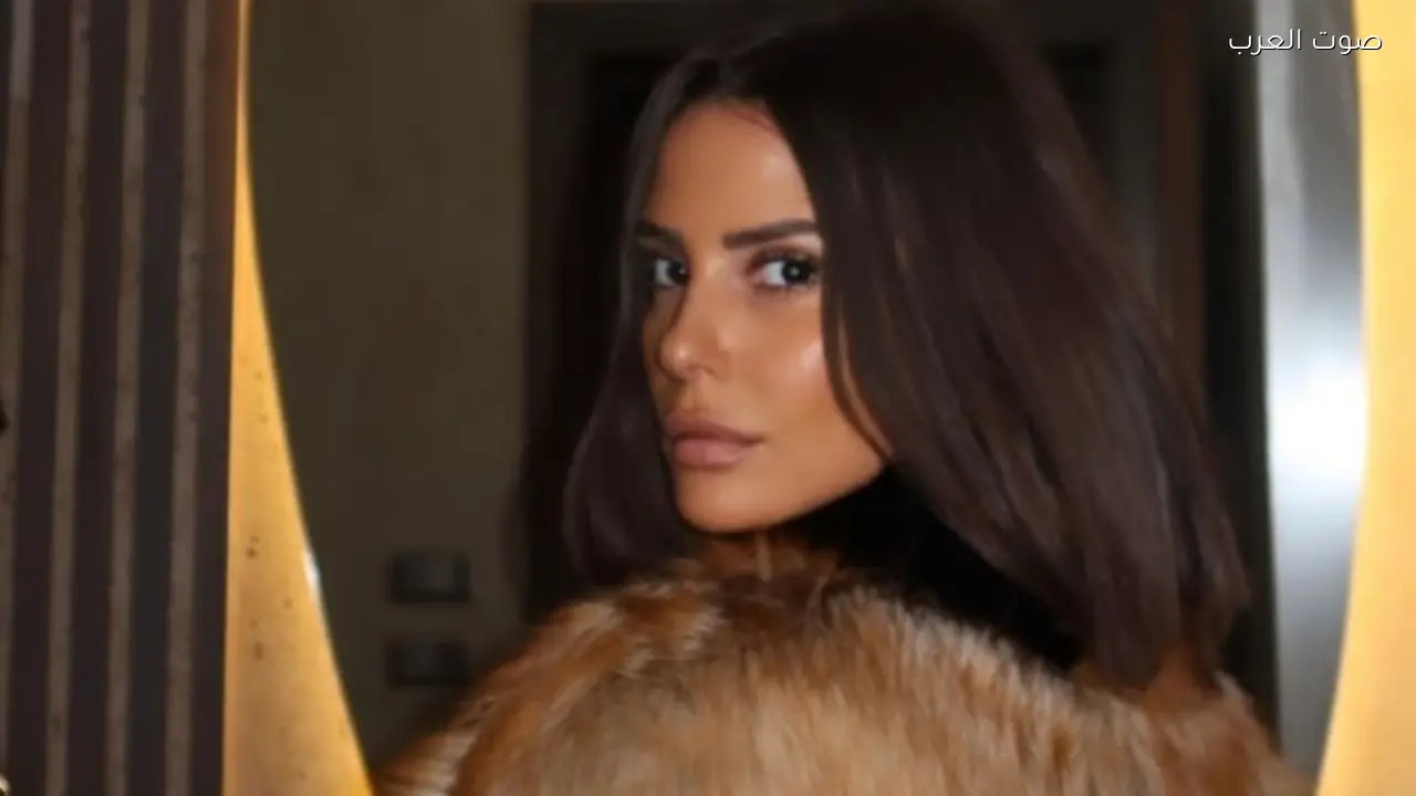 إيمان العاصي تتألق بالفرو في أحدث إطلالة على إنستجرام