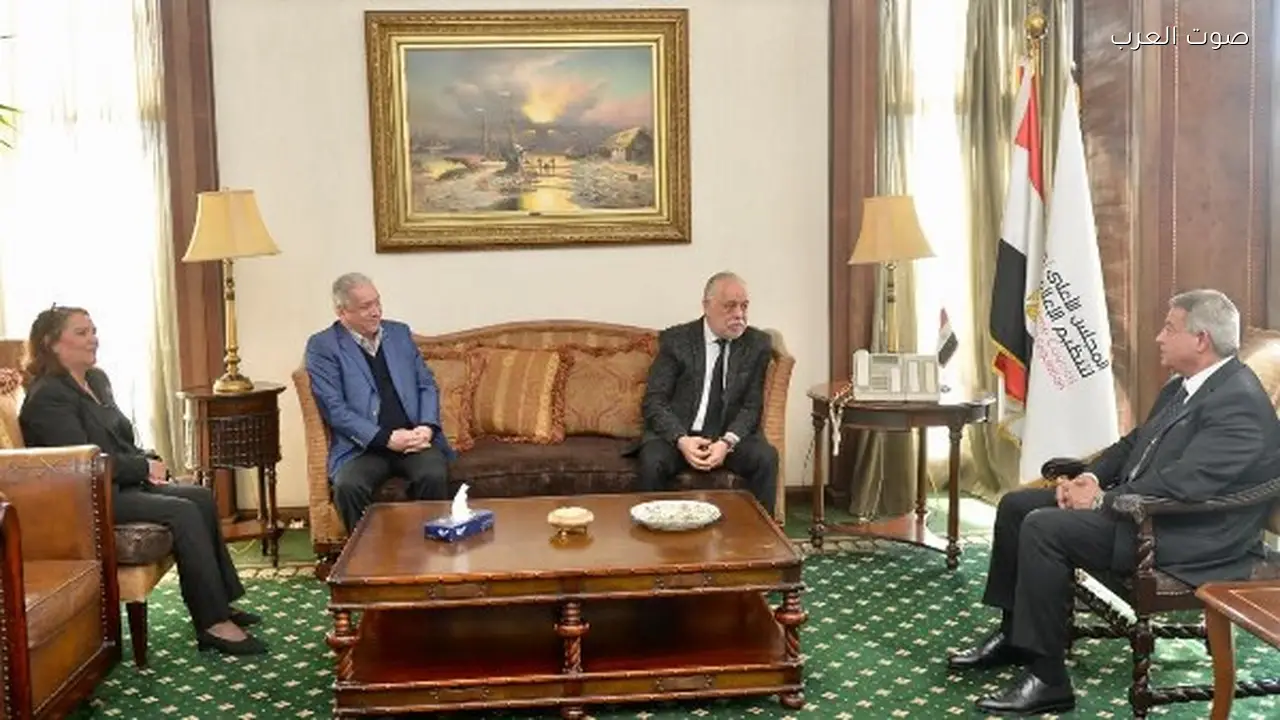 اجتماع رئيس الأعلى للإعلام مع رؤساء النقابات الفنية لتقييم دراما رمضان