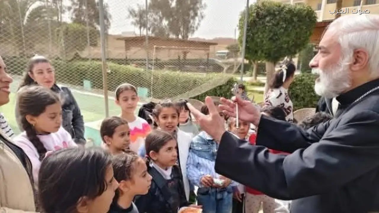 الأنبا باسيليوس يزور مؤتمر المرحلة الابتدائية بكاتدرائية يسوع الملك بسمالوط