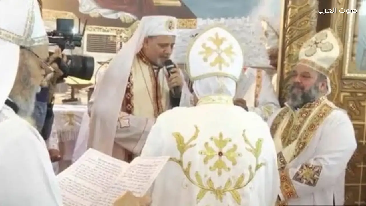 الأنبا بشارة جودة يمنح الأب يوسف أنور درجة القمصية