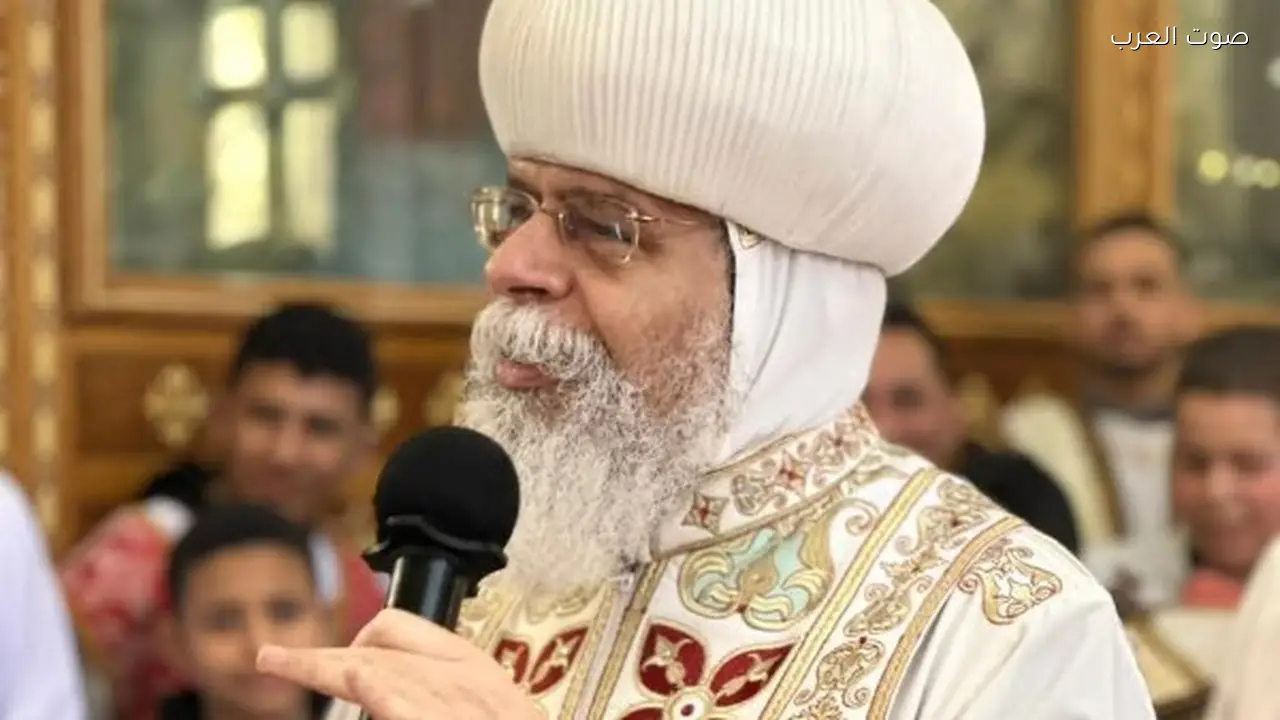 الأنبا تيموثاوس يكرم شمامسة جدد في كنيسة العذراء ومارجرجس بكفر يوسف سلامة