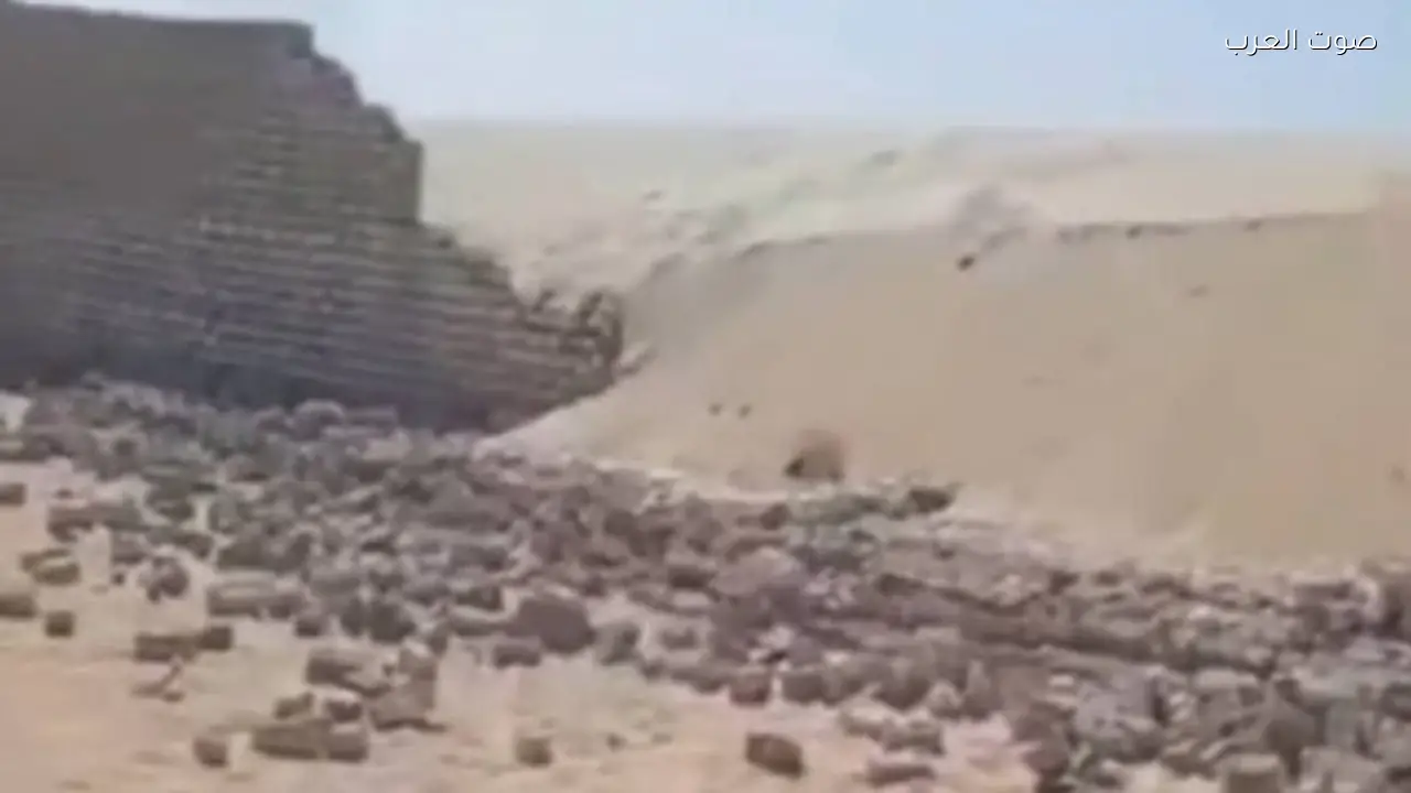 الأنبا ديمتريوس يقود جنازة أطفال حادث دير أبو فانا