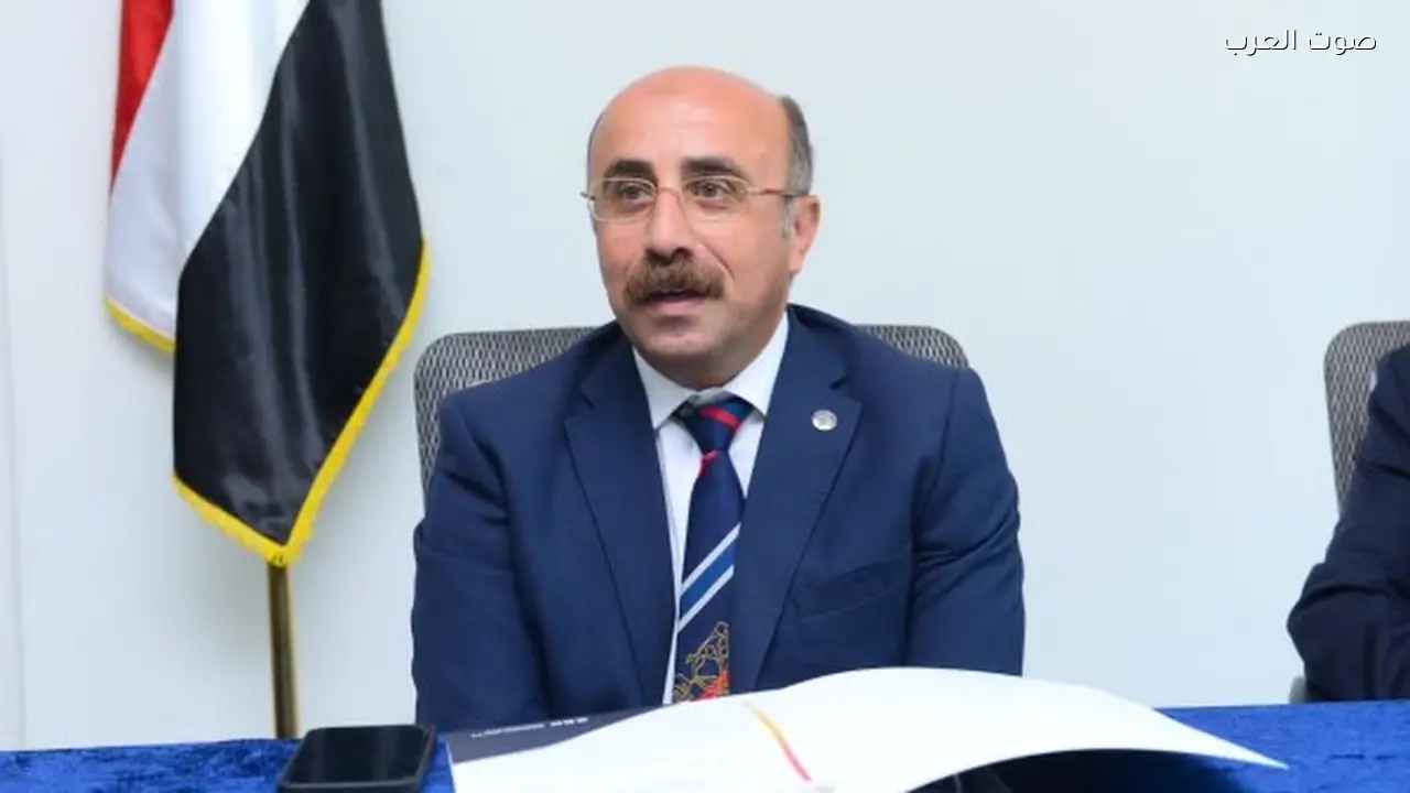 الاتحاد الدولي للريشة الطائرة يمنح باسم تهامي جائزة الاستحقاق المتميز