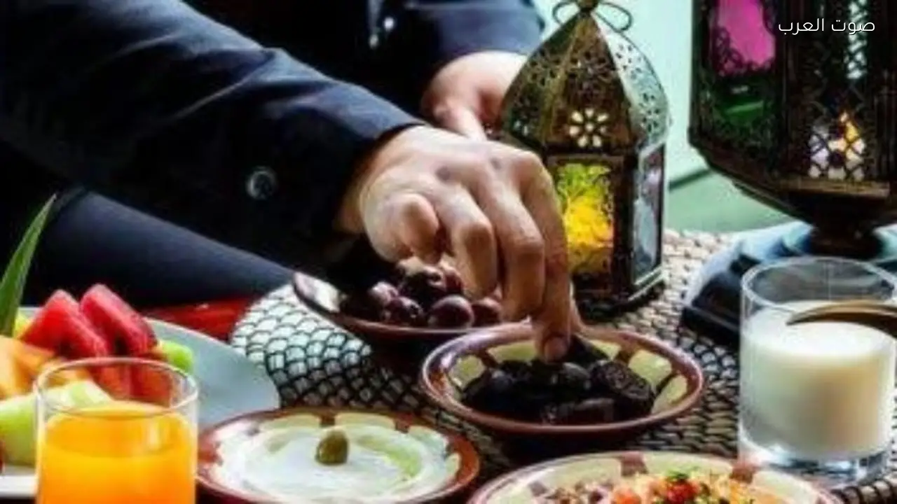 الاستحمام في الظلام يعزز النوم السريع ونصائح لمرضى السكري في رمضان