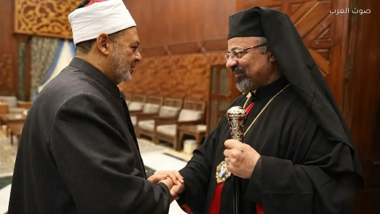 البطريرك إبراهيم إسحق يتصل بالإمام الأكبر للاطمئنان على صحته