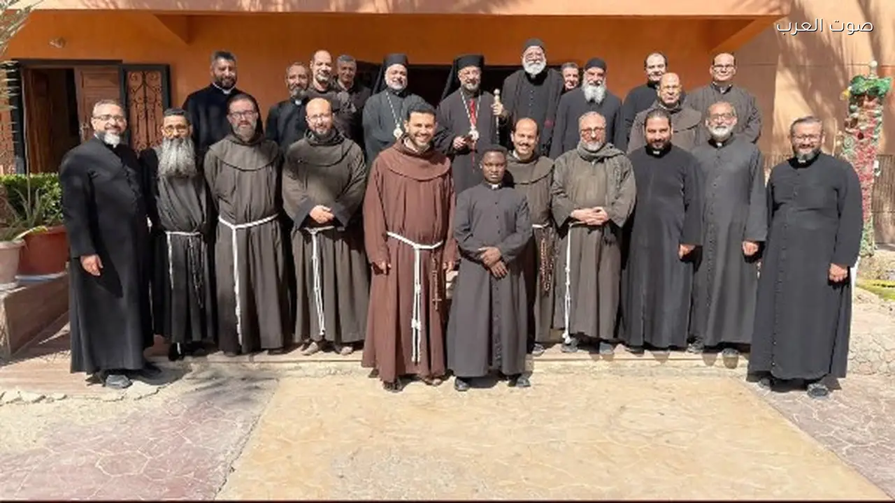 البطريرك الأنبا إبراهيم إسحق يختتم الرياضة الروحية لإكليروس طيبة