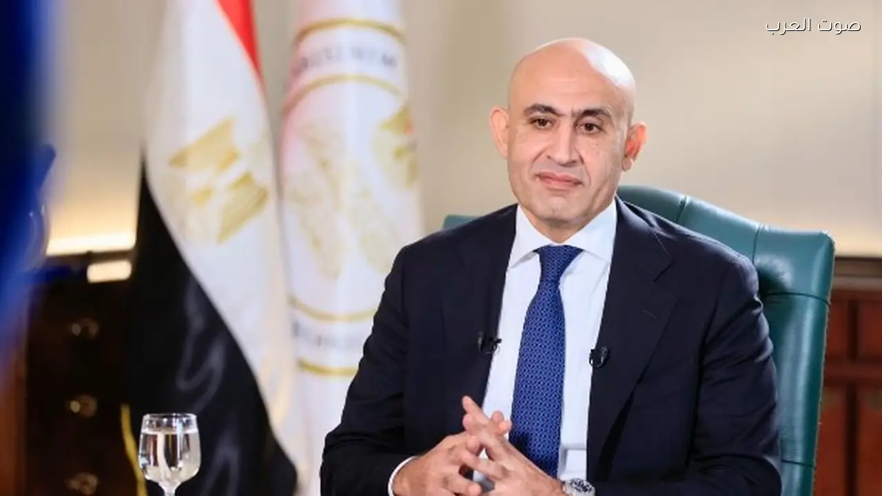 التعليم توضح تفاصيل تعدي طالب على معلم في مدرسة بالقاهرة