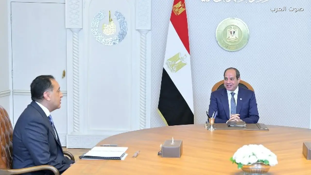 الرئيس ومدبولي يناقشان تشكيل الحكومة الجديدة والوزراء المغادرين والمستمرين