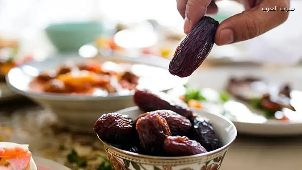السحور المثالي يخفف العطش والجوع أثناء الصيام