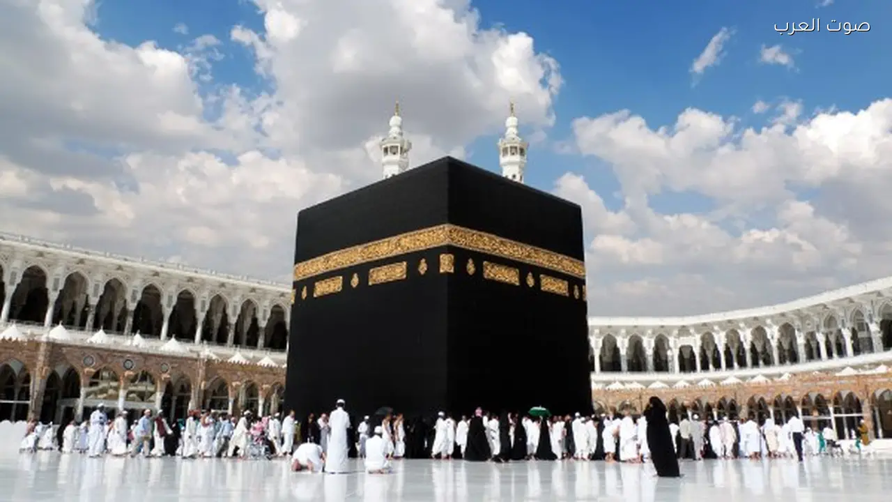 السعودية توقف شركتين سياحيتين مصريتين بسبب مخالفات سكنية