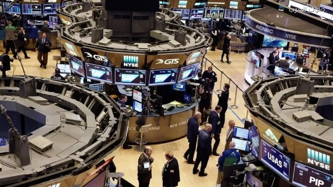 المستثمرون يفضلون الأسهم الأرخص بسبب مخاوف من التكنولوجيا والذكاء الاصطناعي