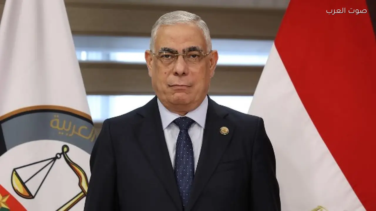 النائب العام يرسل 90 عضو نيابة إلى أمريكا ودول عربية وأوروبية