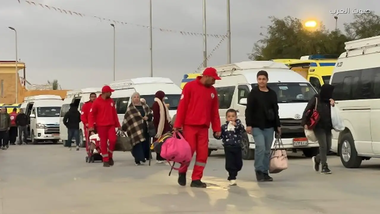 الهلال الأحمر يرسل قافلة «زاد العزة» بوزن 5,220 طن