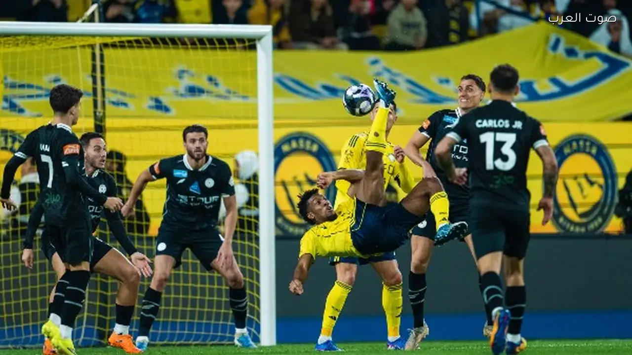 الهلال والأهلي في قمة الدوري السعودي والصراع على الصدارة