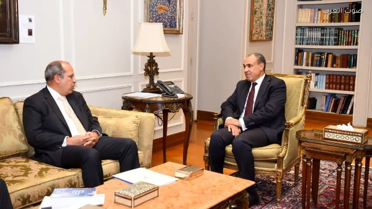 بدر عبد العاطي يلتقي رئيس الجامعة البريطانية لتعزيز التعاون الأكاديمي