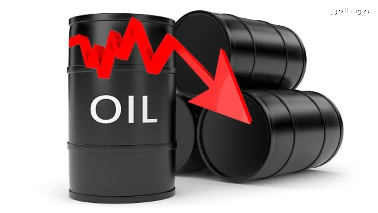 تراجع أسعار النفط 2% مع تهدئة التوترات والمحادثات الأميركية الإيرانية