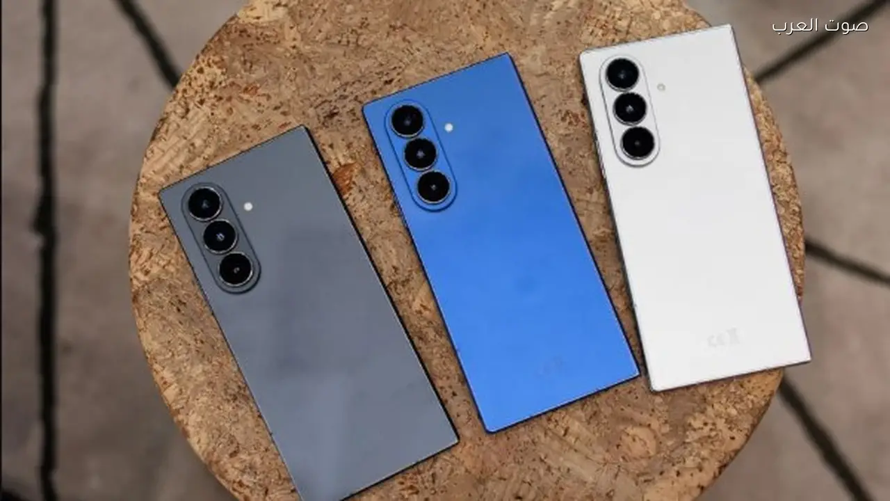 تسريبات تكشف عن هاتف سامسونج الجديد لمنافسة آيفون فولد