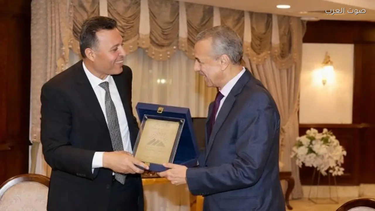 تسليم رئاسة الجهاز المركزي للتعبئة والإحصاء يعكس الاستقرار المؤسسي