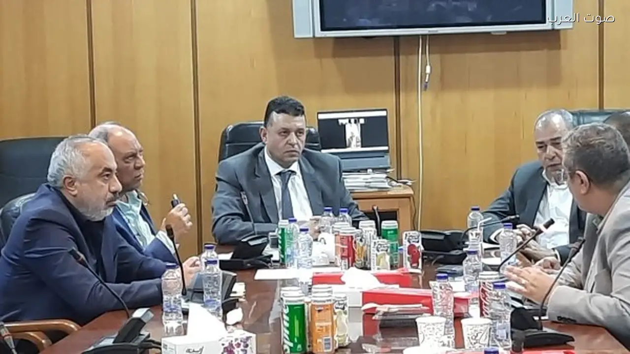 تطوير الصناعات النسيجية يواجه تحديات الأراضي والشراكات