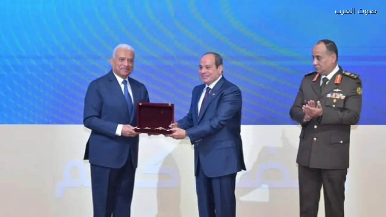 تعيين الفريق أول عبد المجيد صقر مساعداً لرئيس الجمهورية