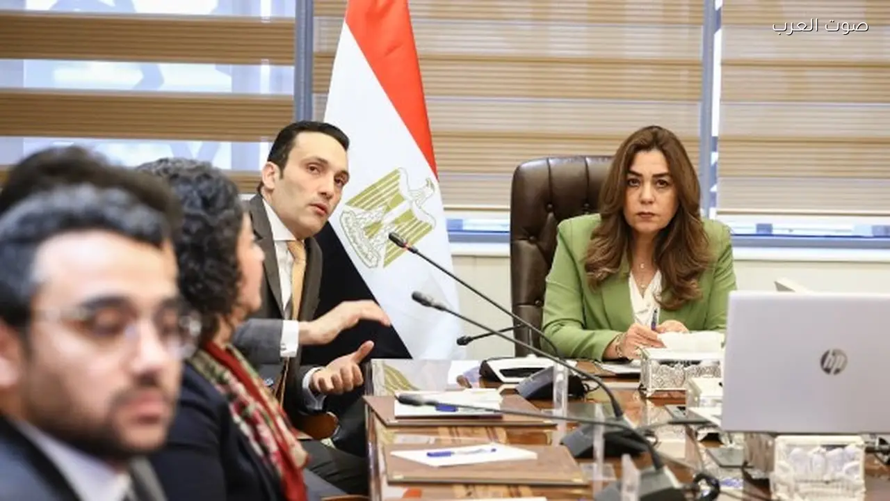 تمكين القطاع الخاص والاستثمارات الأجنبية في الطاقة المتجددة بالمحافظات