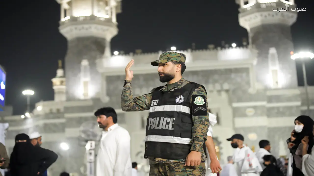 تنظيم الحشود بالمسجد الحرام: جهود الأفواج الأمنية خلال شهر رمضان