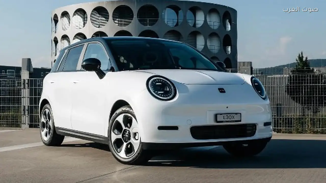 جاك E30X بمحرك كهربائي وتصميم مدمج