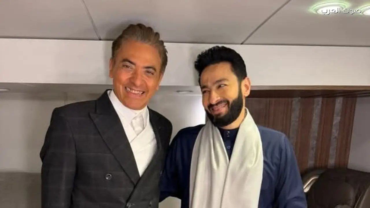 حمادة هلال يمازح فتحي عبد الوهاب في كواليس “المداح: أسطورة النهاية”