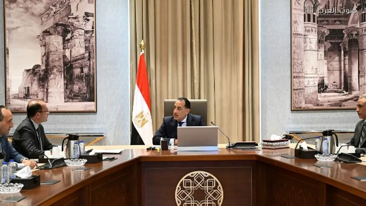 رئيس الوزراء يستعرض نتائج اجتماع مع مستثمرين أتراك