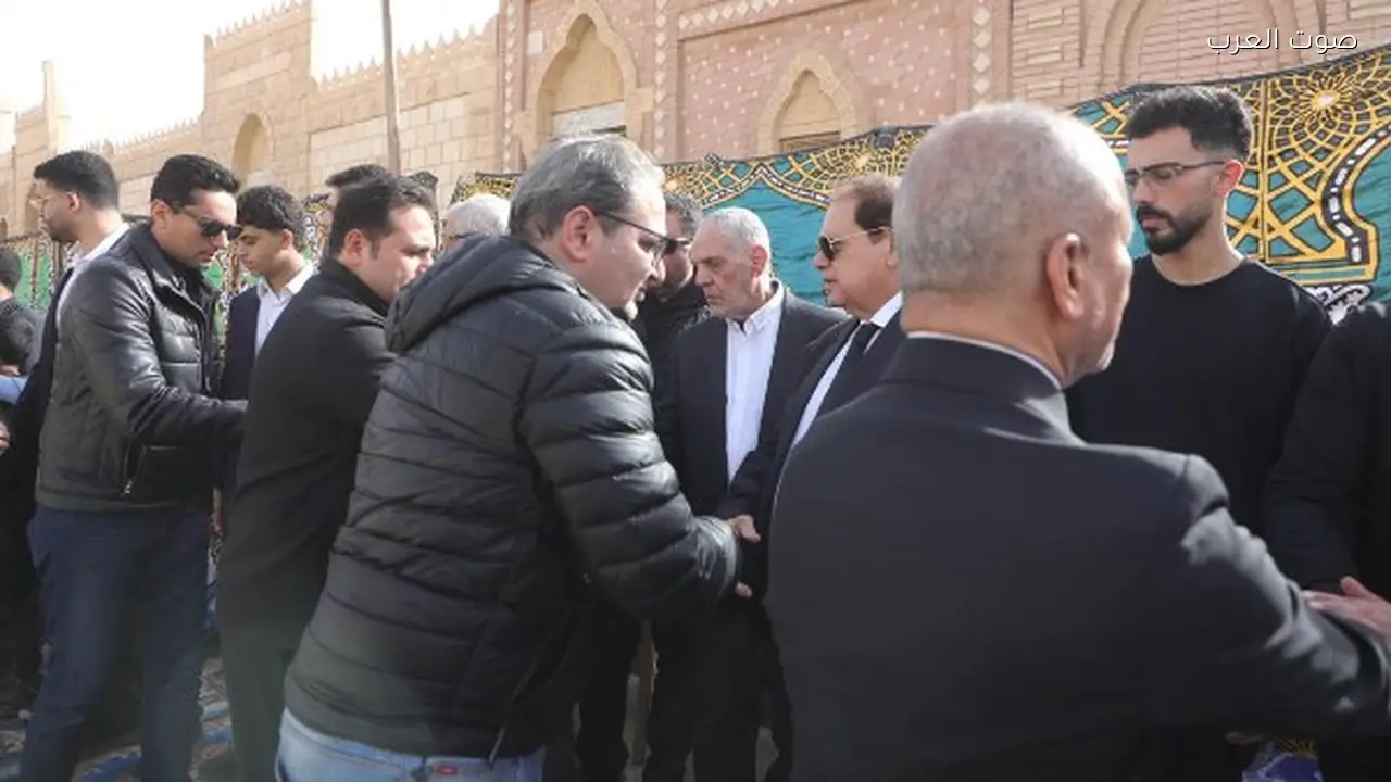 رئيس تحرير صوت العرب يشارك في جنازة شقيقة النائب أبو العينين