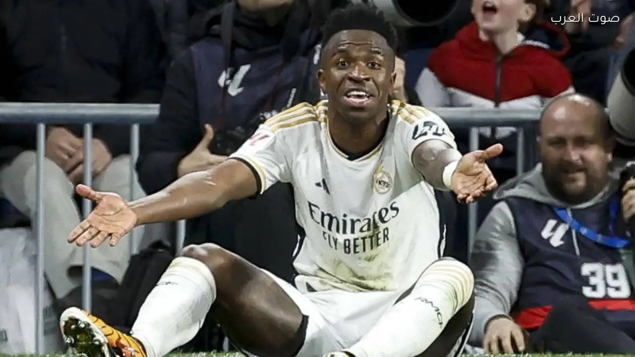 رئيس فلامنجو يؤكد عدم عودة جونيور من ريال مدريد