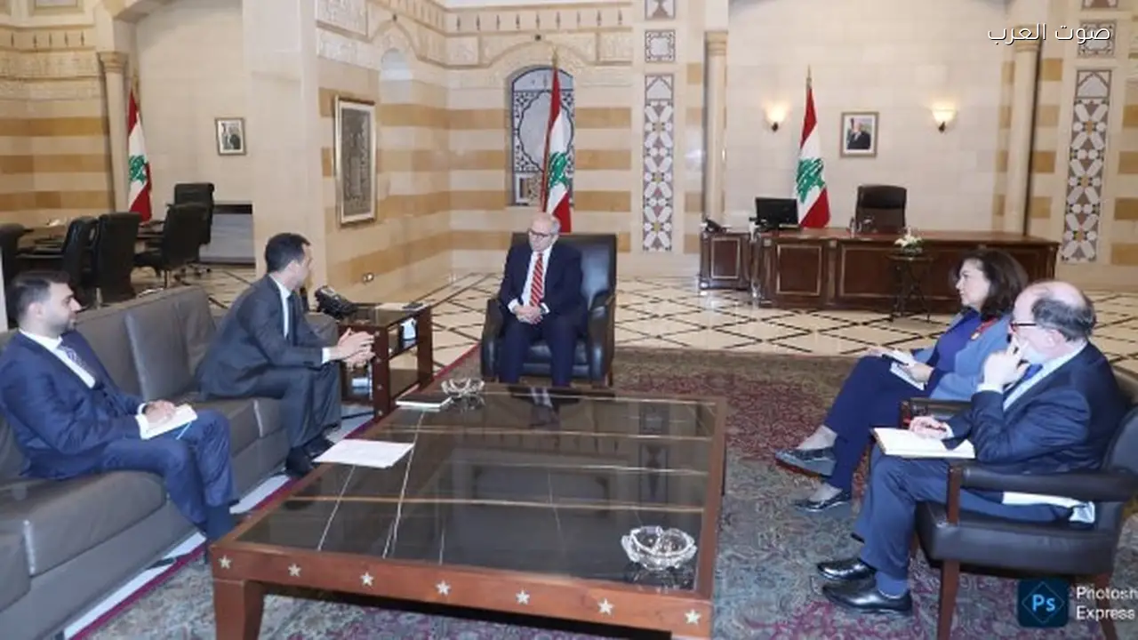 رئيس وزراء لبنان يناقش دعم القطاعين العام والخاص مع البنك الأوروبي