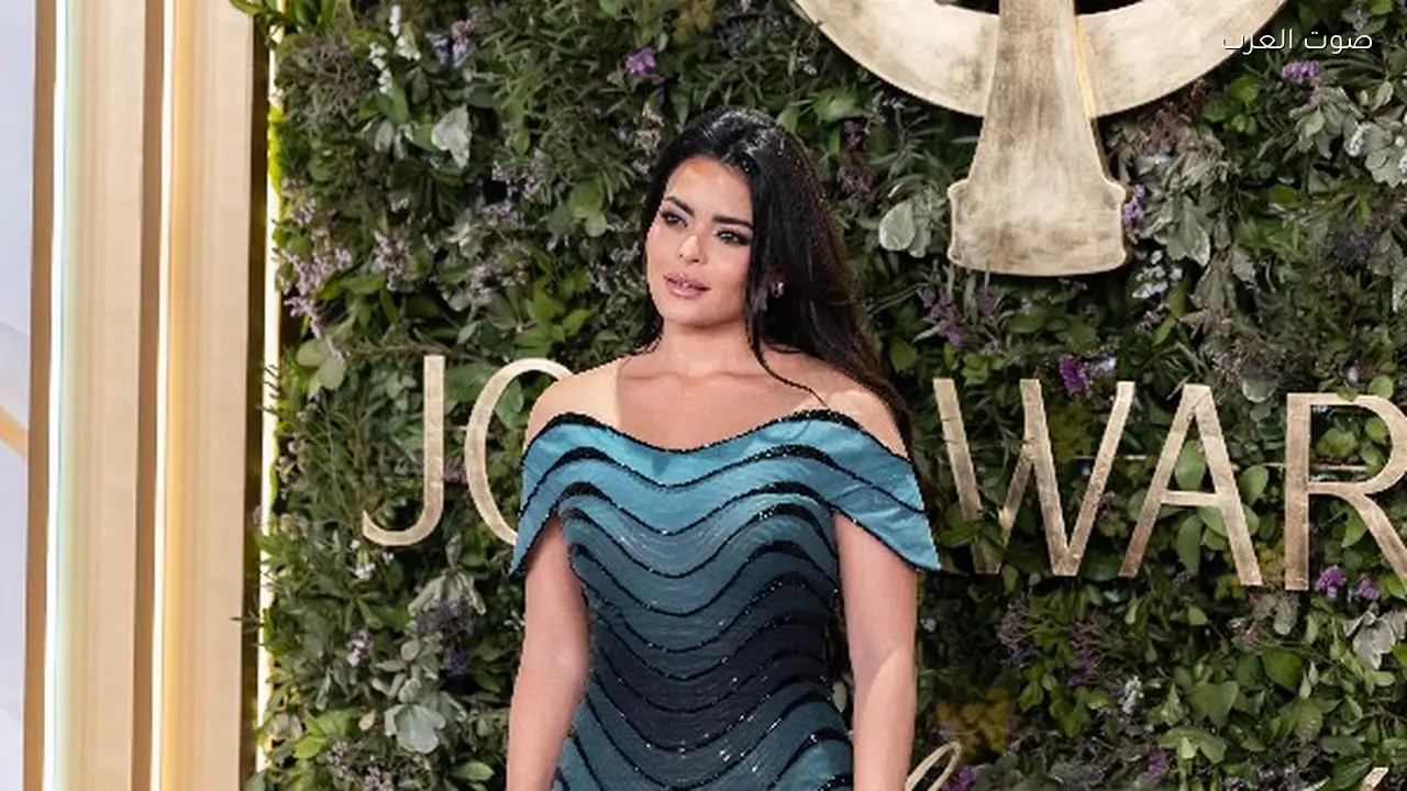 راندا البحيري تسأل أسماء جلال: هل هذا مقبول؟