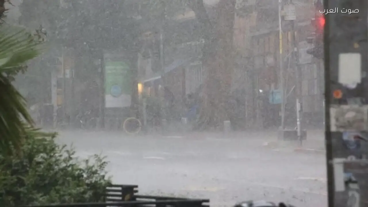رياح قوية وأمطار رعدية تضرب تونس