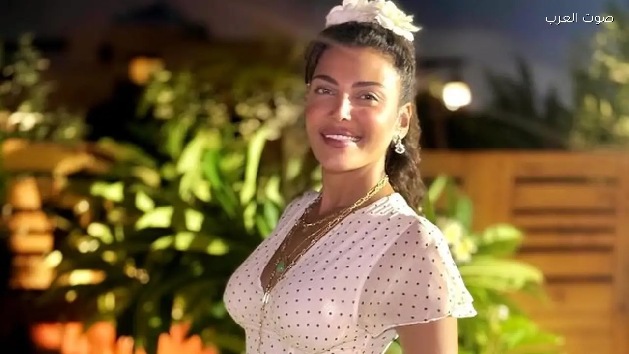 ريهام حجاج تتألق بفستان بـ75 ألف جنيه وعقد بـ7 ملايين في حفل المتحدة