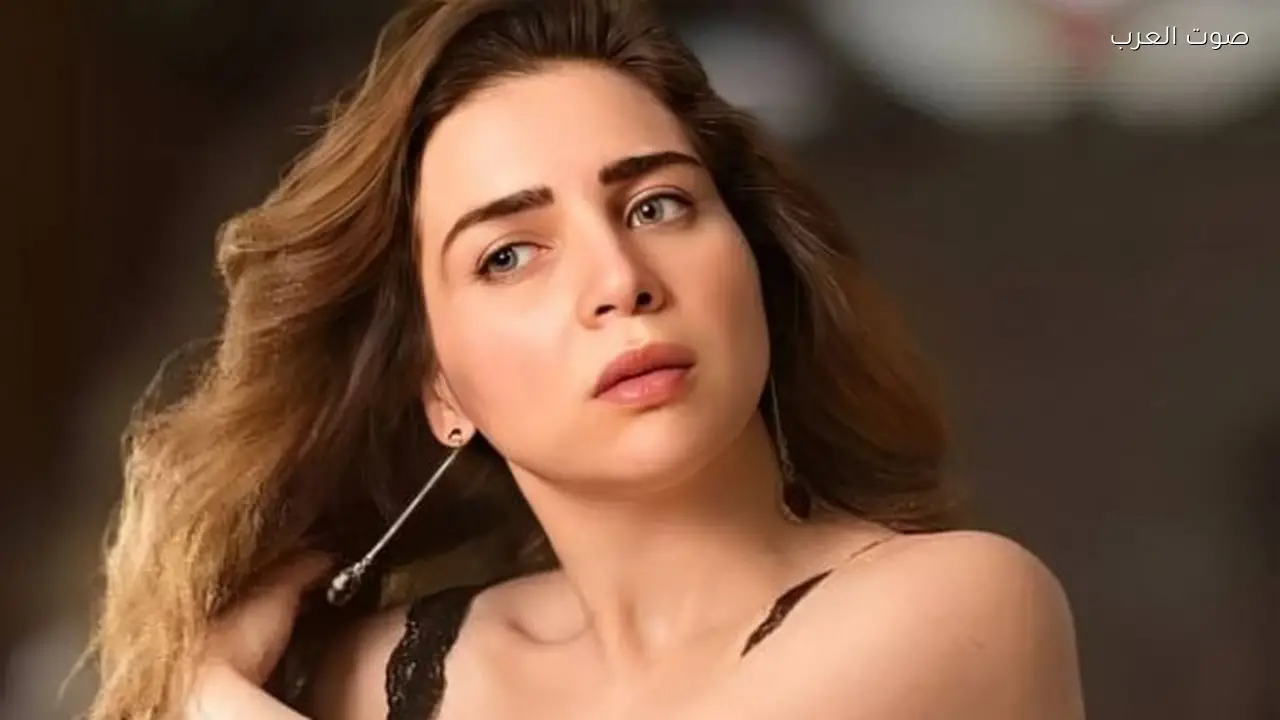 زوج مي عز الدين يثير قلق الجمهور بشأن حالتها الصحية في العناية المركزة