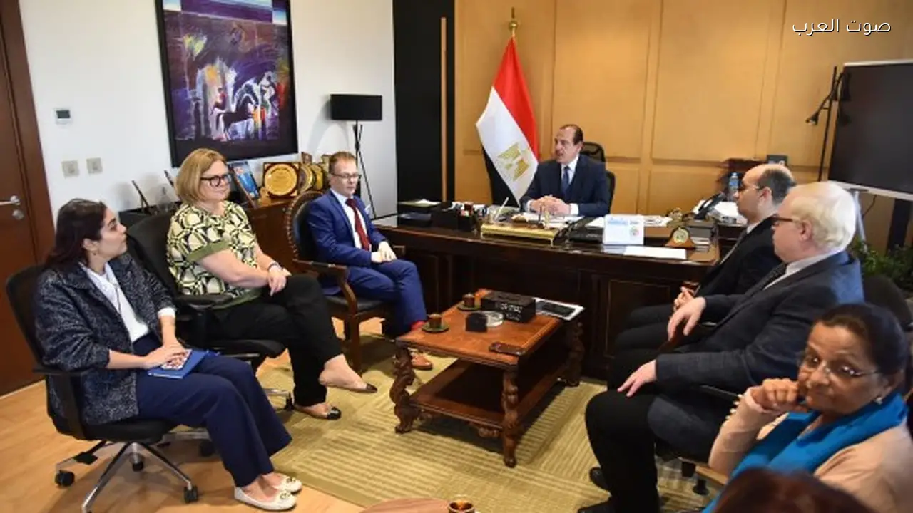 زيارة وفد جامعة دي مونتفورت البريطانية لمستشفى المنيرة