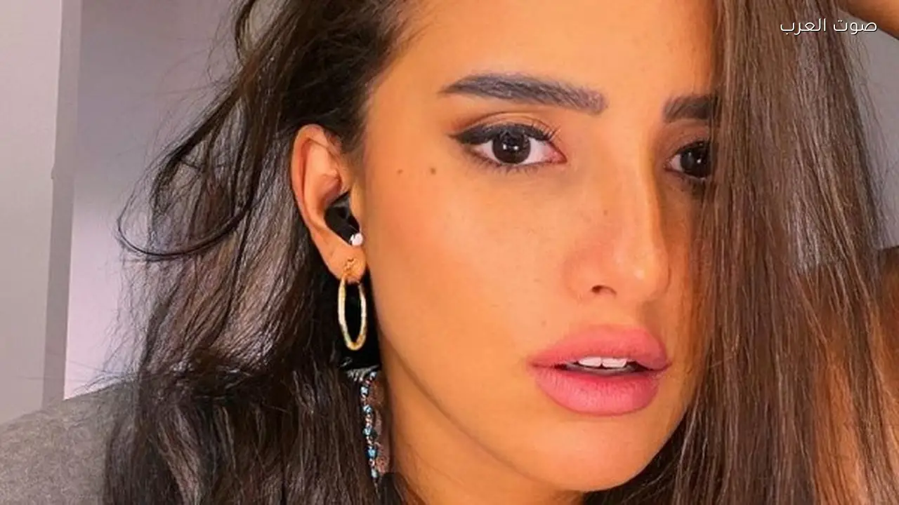 زينة تحتفل بعيد ميلادها مع الأصدقاء في أجواء مبهجة