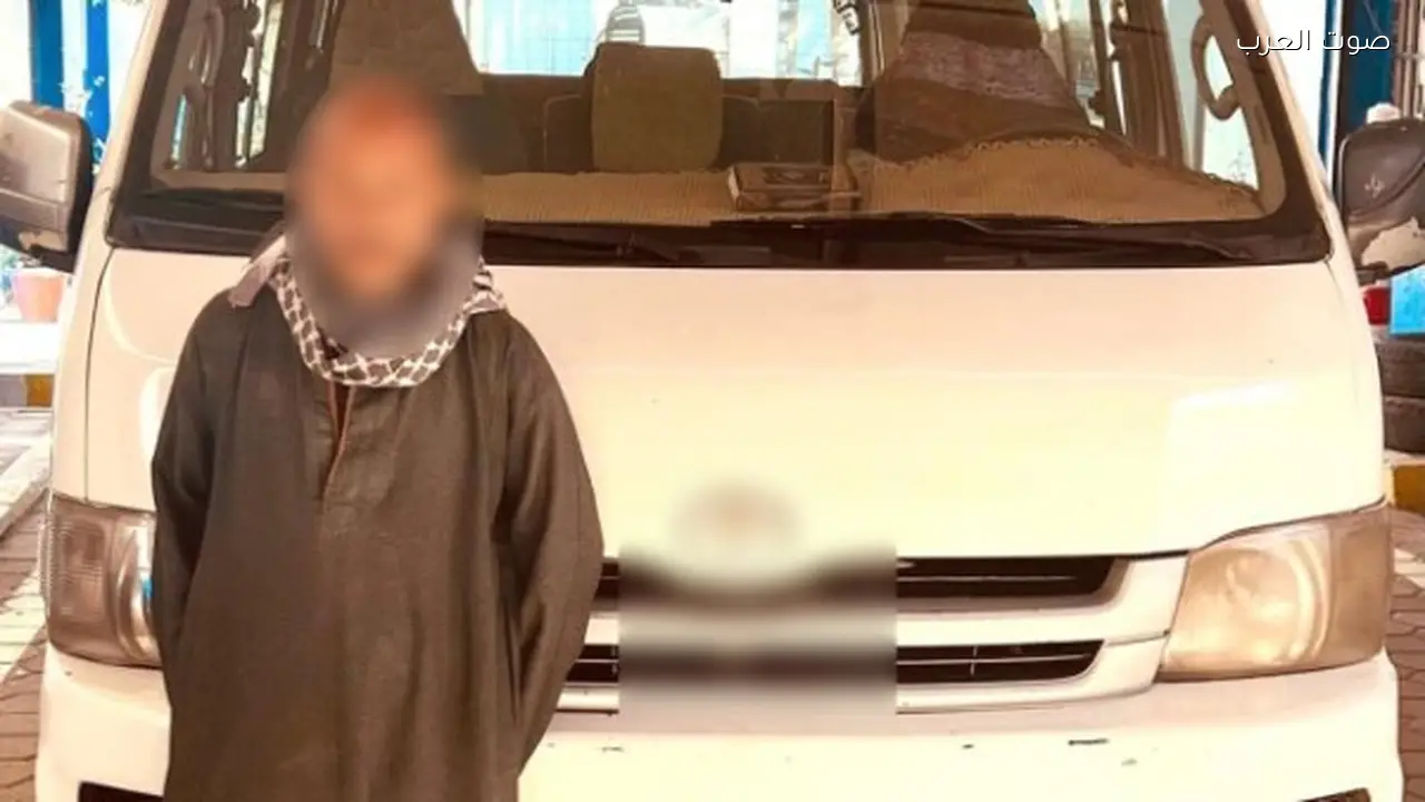 سائق ميكروباص يتهم بدفع رشاوى لقوة تأمين طريق الأقصر